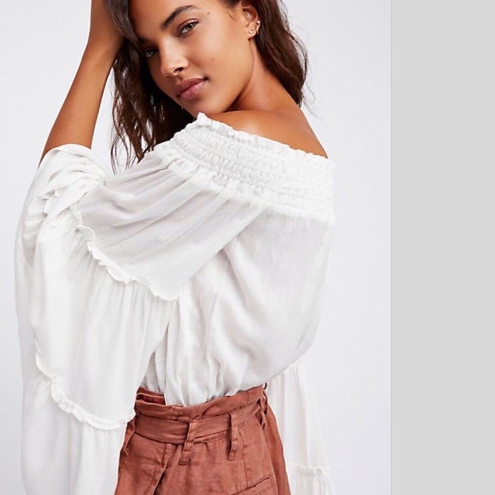 Free people off the shoulder bell ☀️